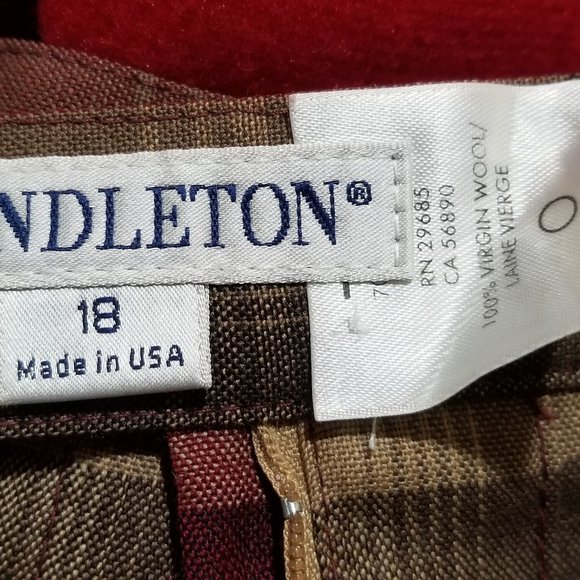 Pendleton turn-about skirt in larger size! - Picture 4 of 6